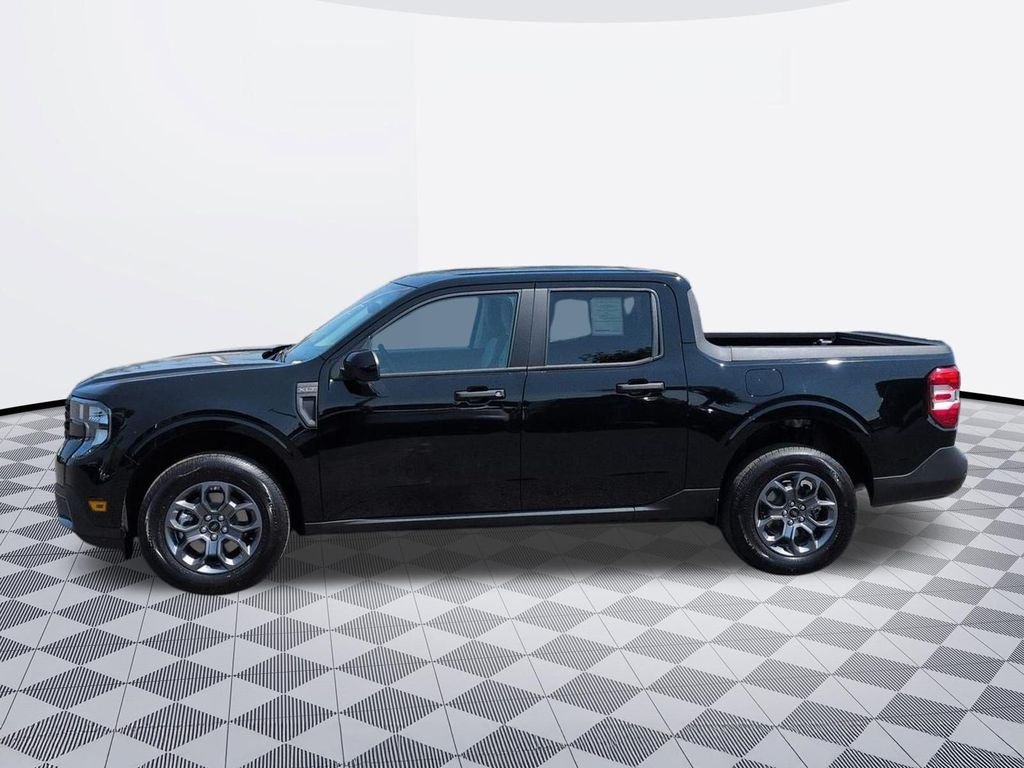 New 2026 Black Ford XLT image 2