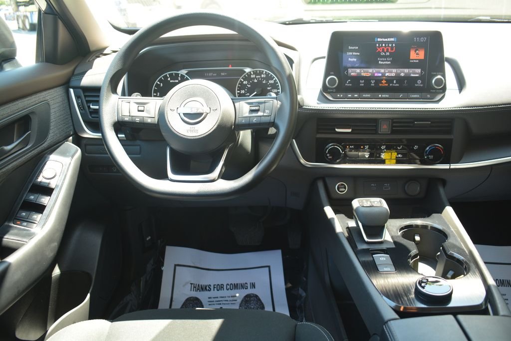 Used 2023 Blue Nissan S image 3
