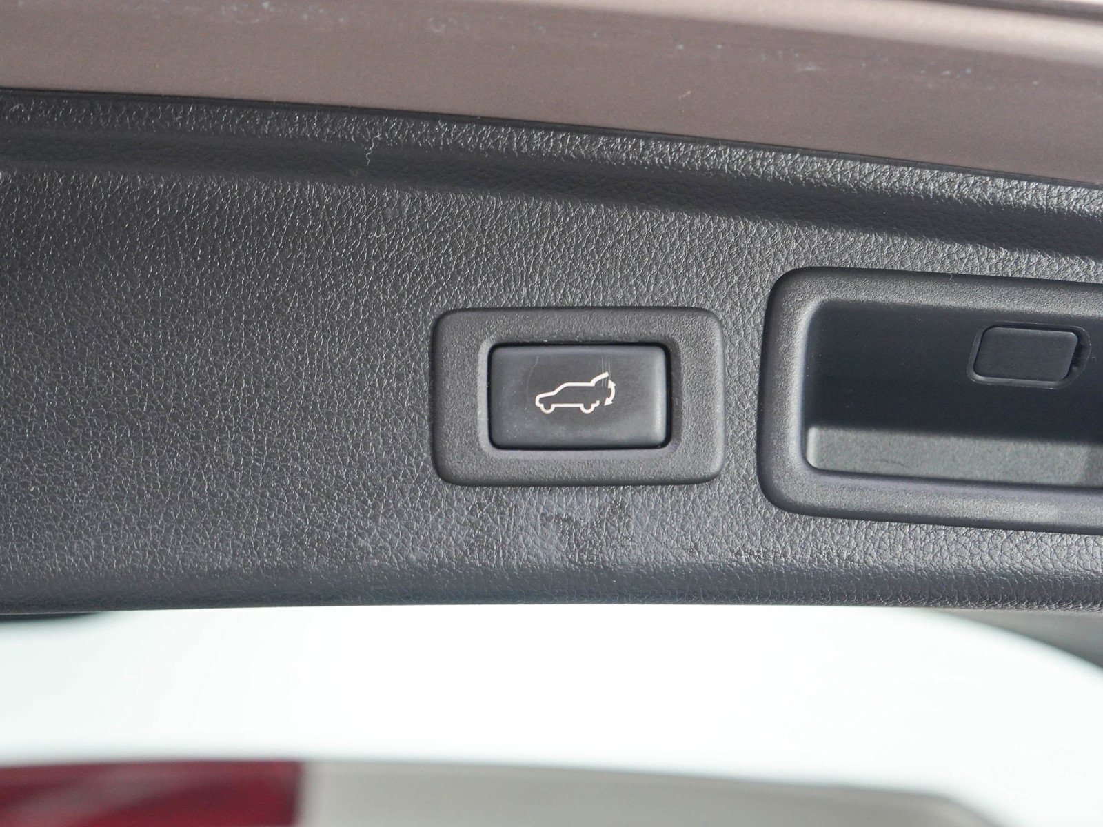 Used 2016 Burnished Bronze Metallic Subaru 2.5i Limited image 17