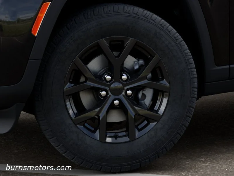 2026 Jeep Grand Cherokee Laredo - Photo 8