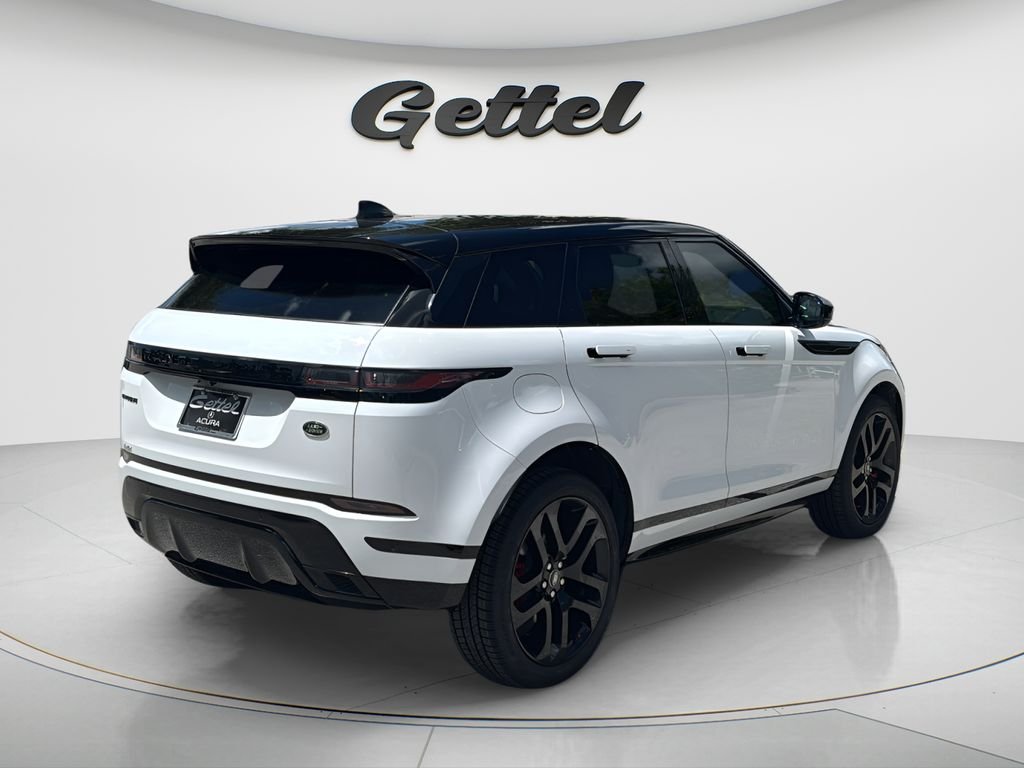 Used 2023  Land Rover R-Dynamic SE image 6