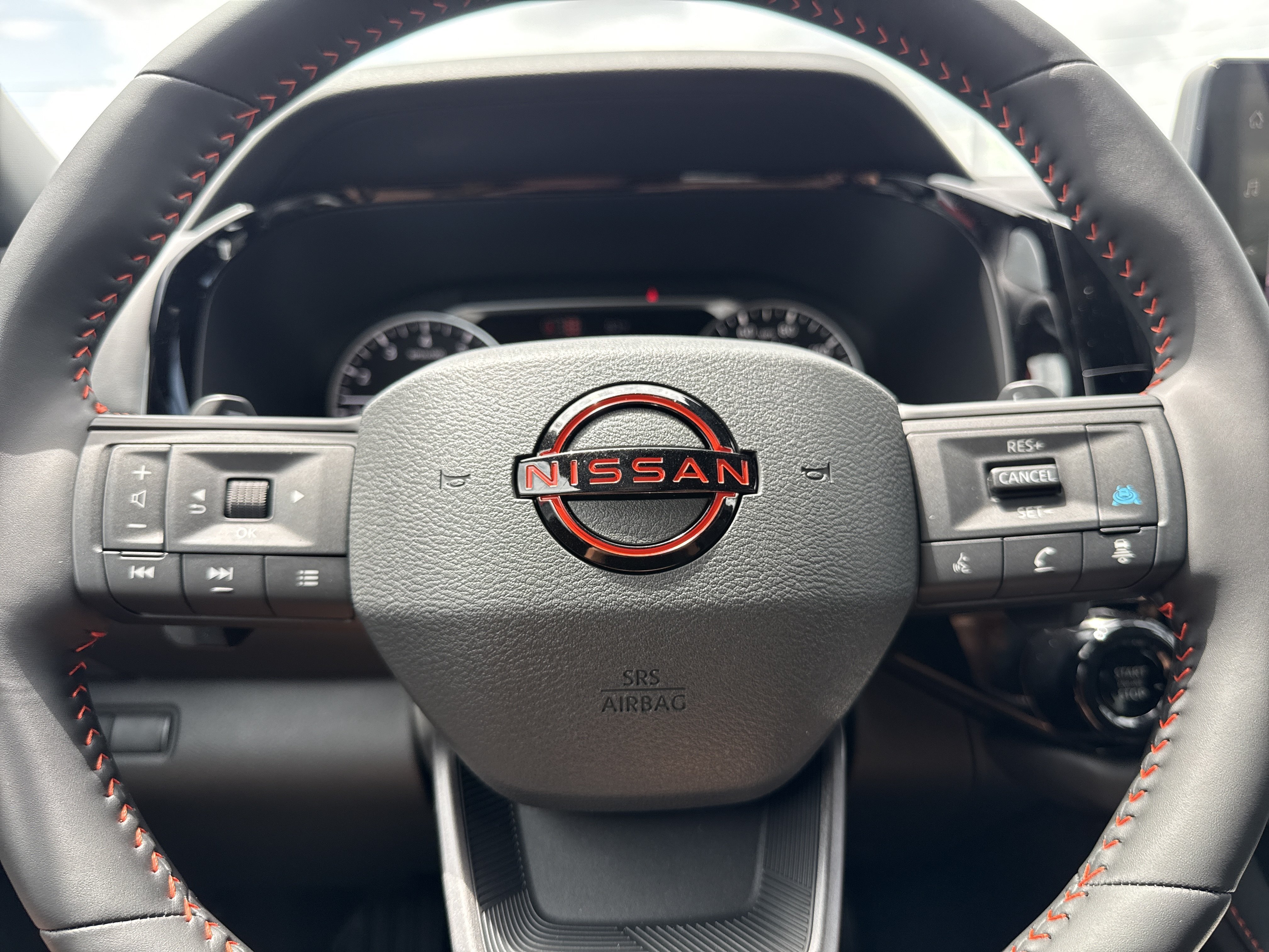 New 2026 Everest White Pearl Tricoat/Super Black Nissan Rock Creek 4WD image 20