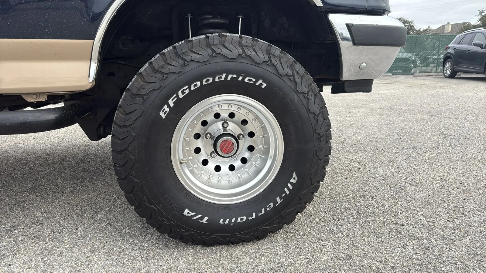 Used 1988  Ford XLT image 78