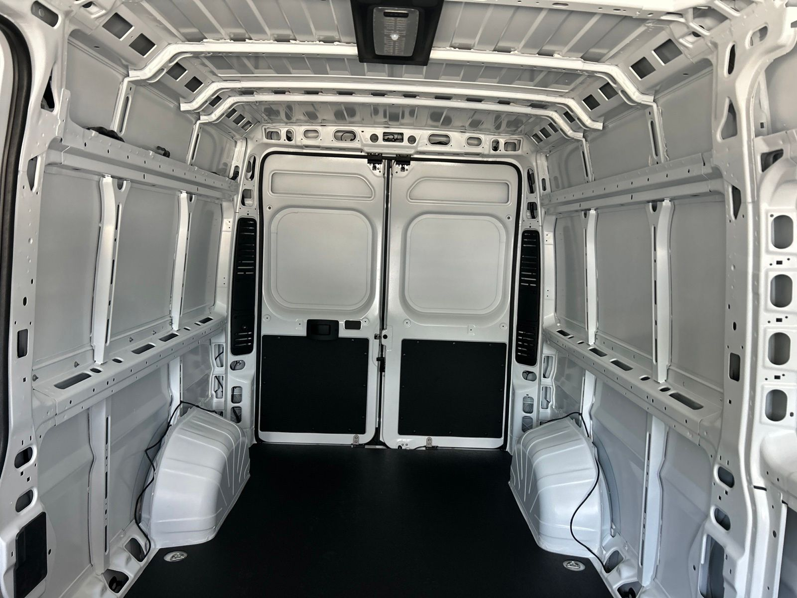 New 2026 Bright White Clear-Coat Exterior Paint RAM High Roof image 27