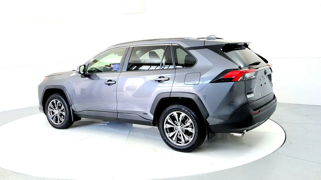 Certified Used 2023 Gray Toyota XLE Premium image 4