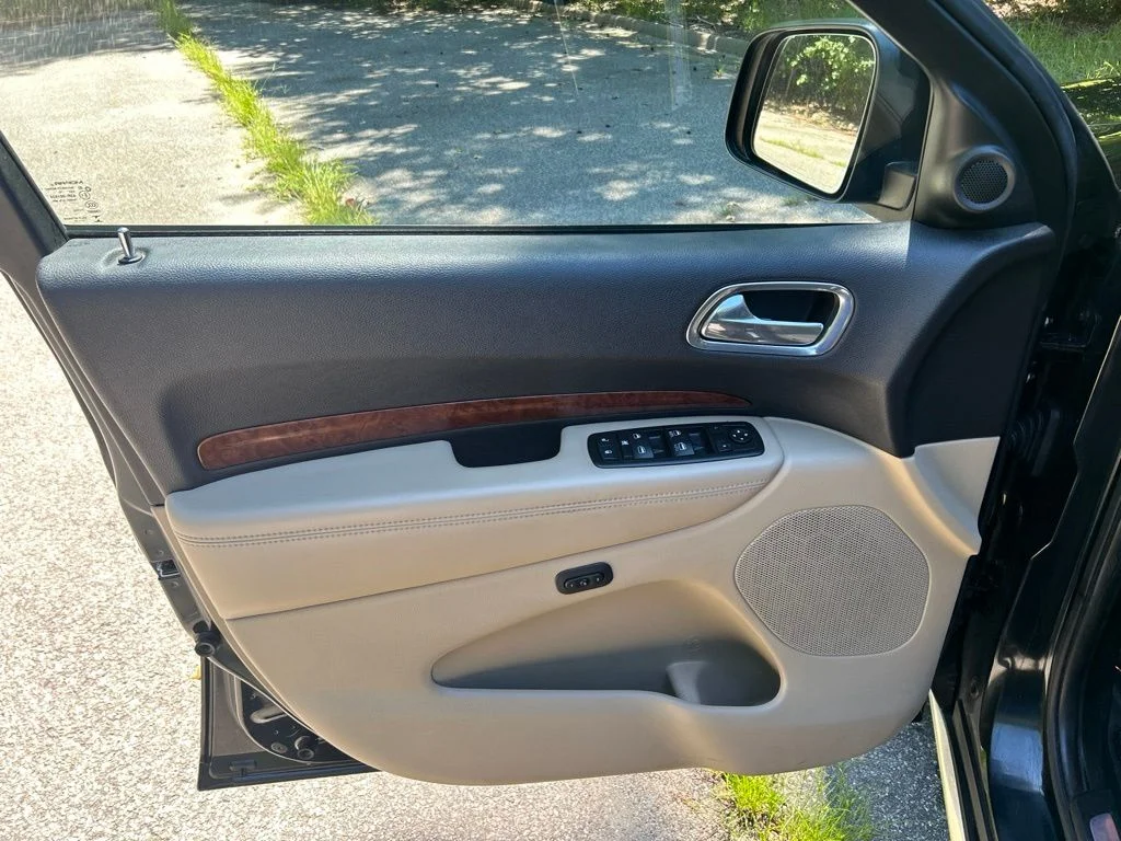 Used 2015 Black Dodge Limited image 15