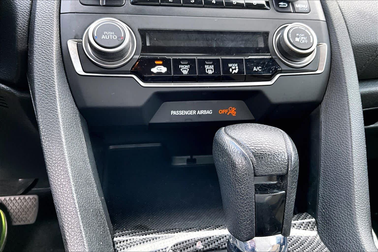 Used 2016  Honda LX image 34