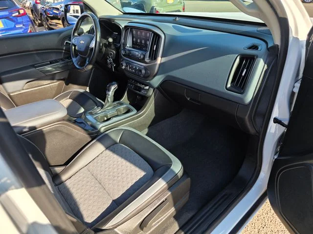 Used 2022 White Chevrolet Z71 image 8