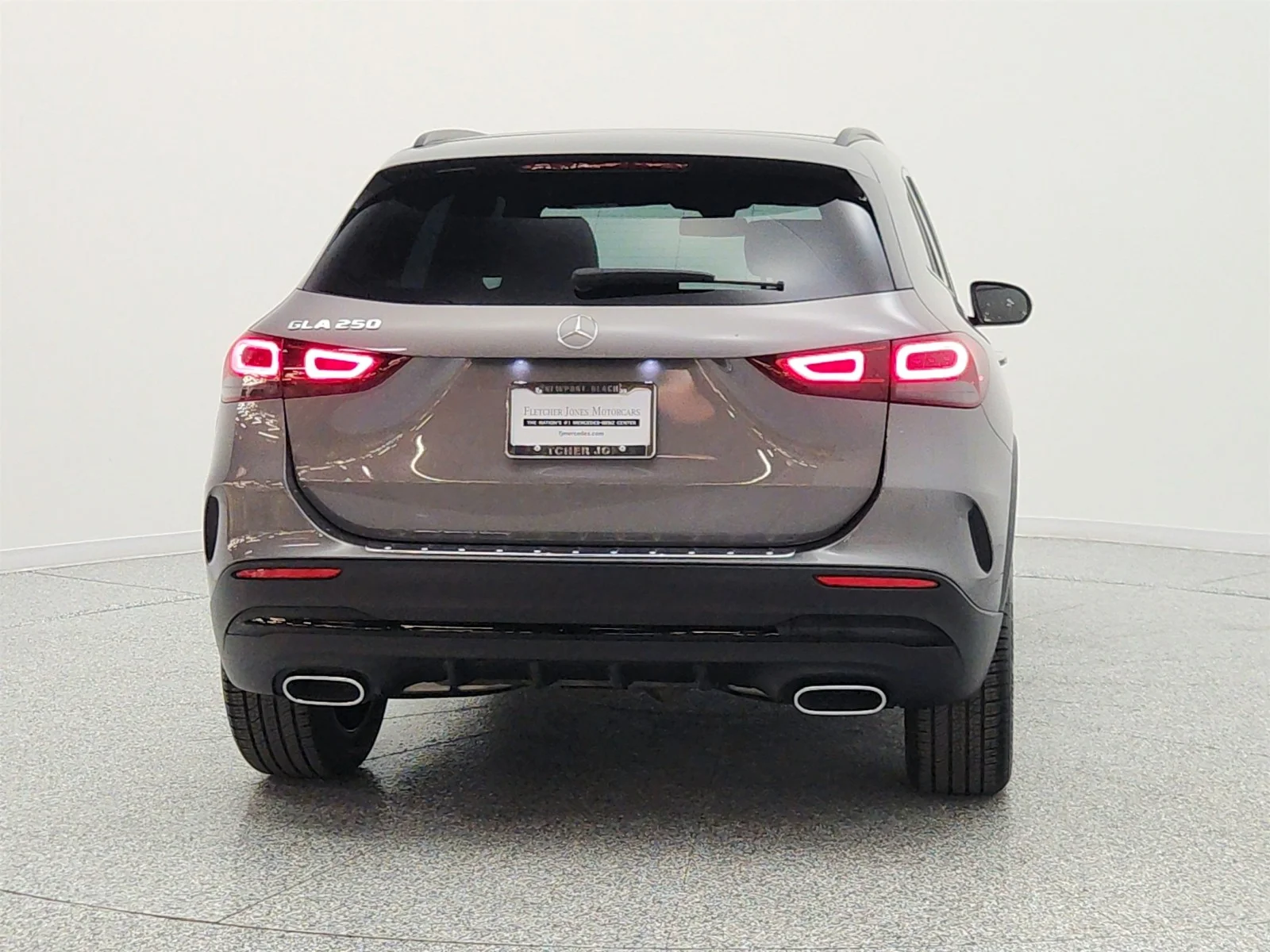 Used 2022 Mountain Grey Metallic Mercedes-Benz GLA 250 SUV image 6