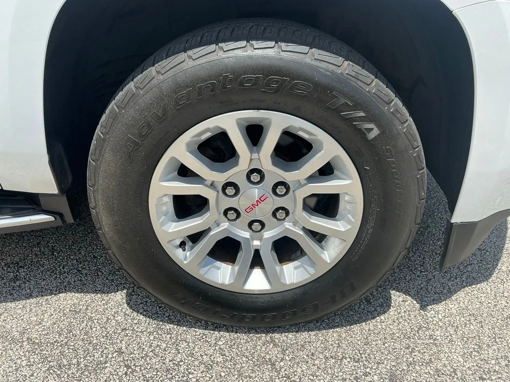 Used 2020 White GMC SLT image 11