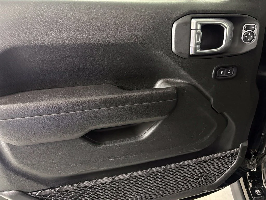 Used 2025 Black Jeep Rubicon image 14