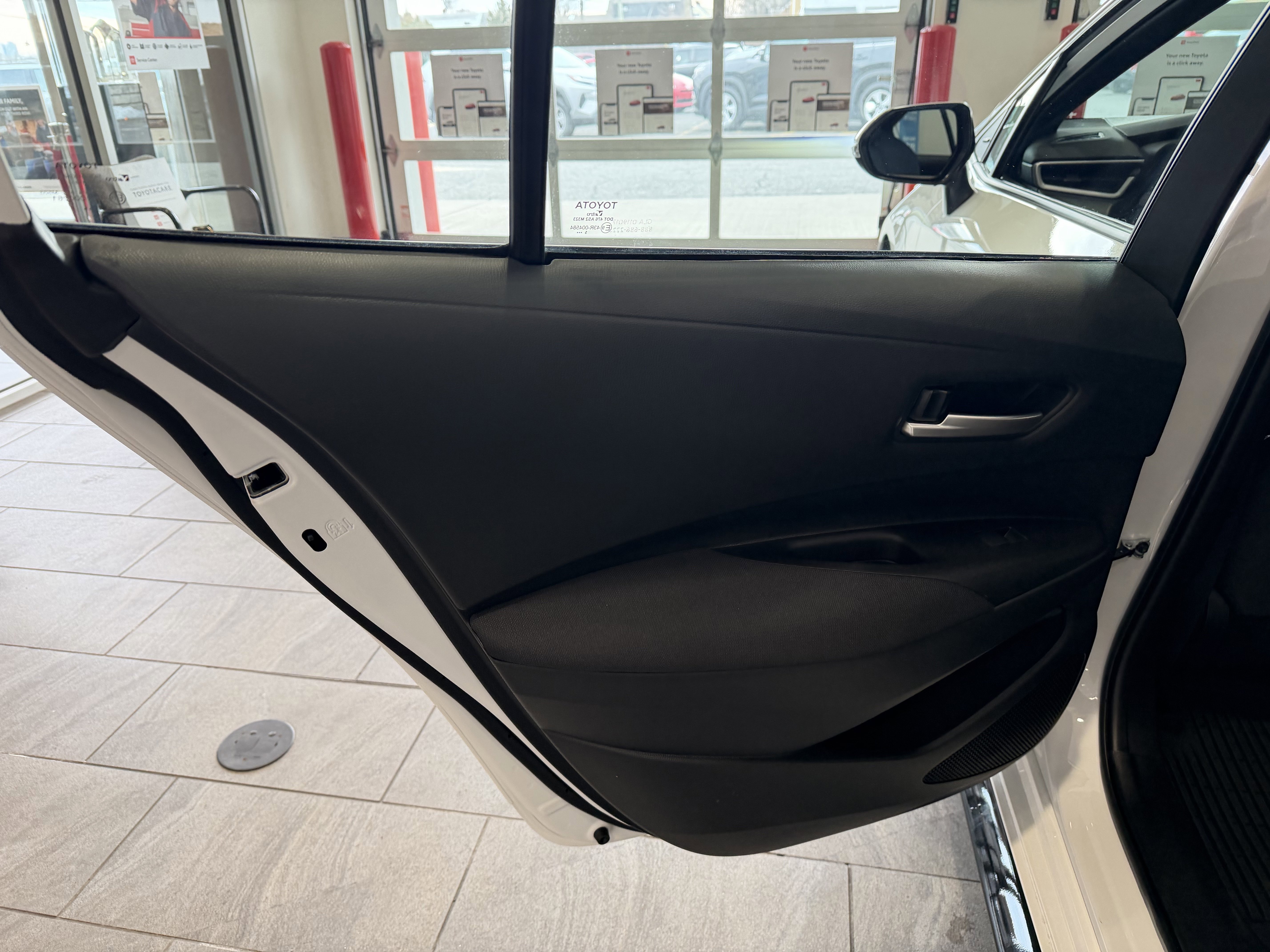 2026 Toyota Corolla SE - Photo 45