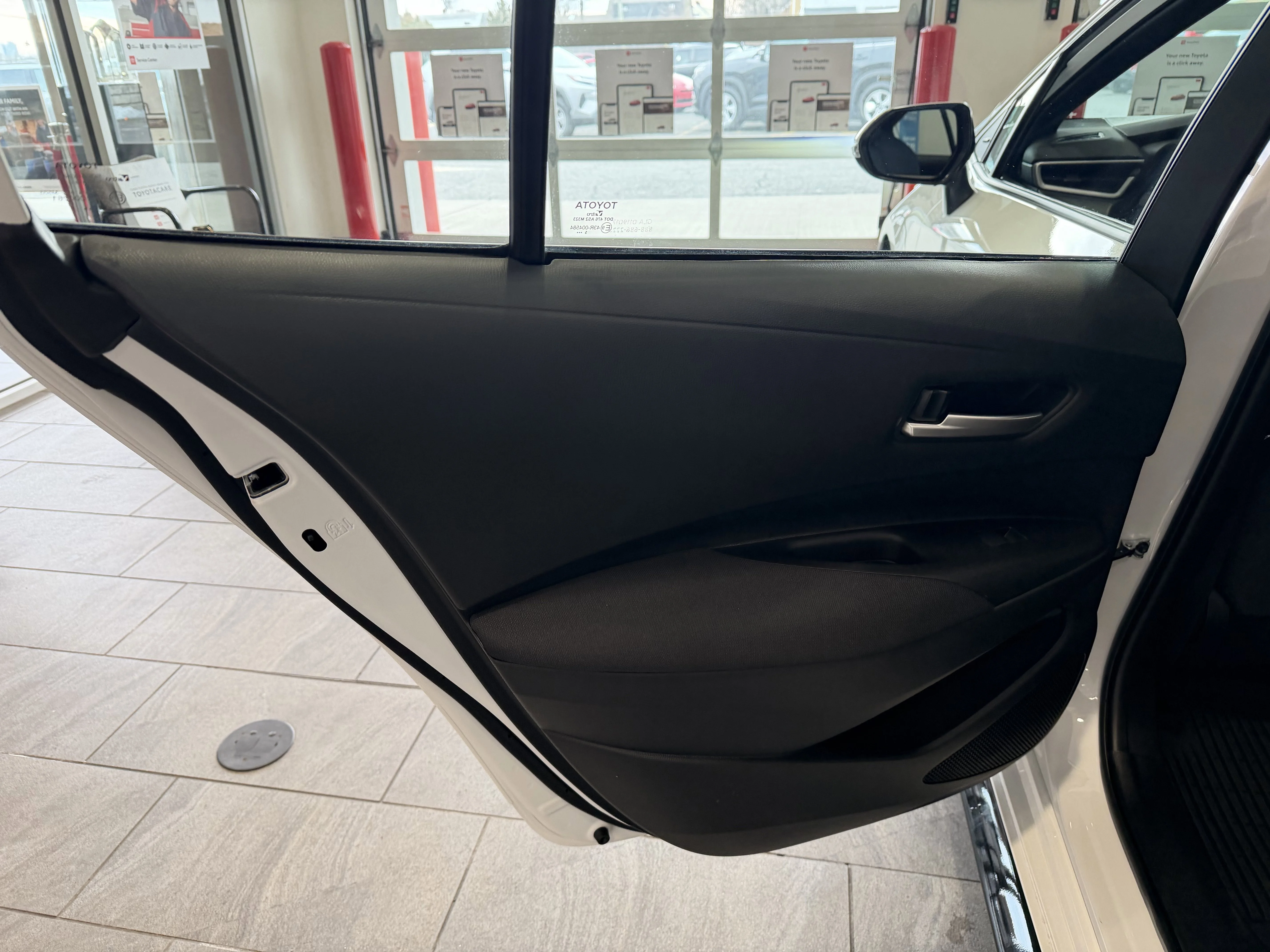 2026 Toyota Corolla SE - Photo 45