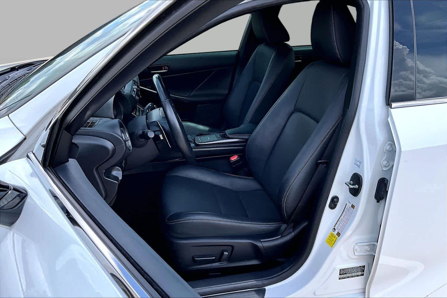 Used 2024 Ultra White Lexus F SPORT Design image 8