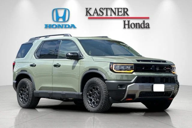 New 2026 Ash Green Metallic Honda TrailSport Blackout Elite image 2