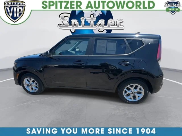 Used 2024 Black Kia LX image 6