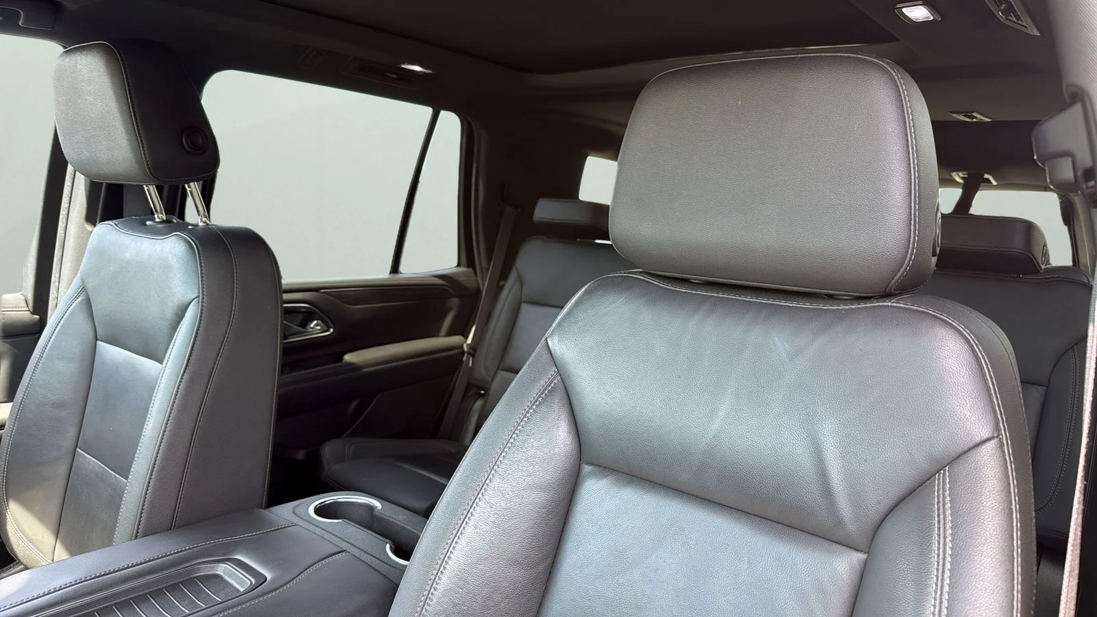 Used 2021 Gray Chevrolet Z71 image 9