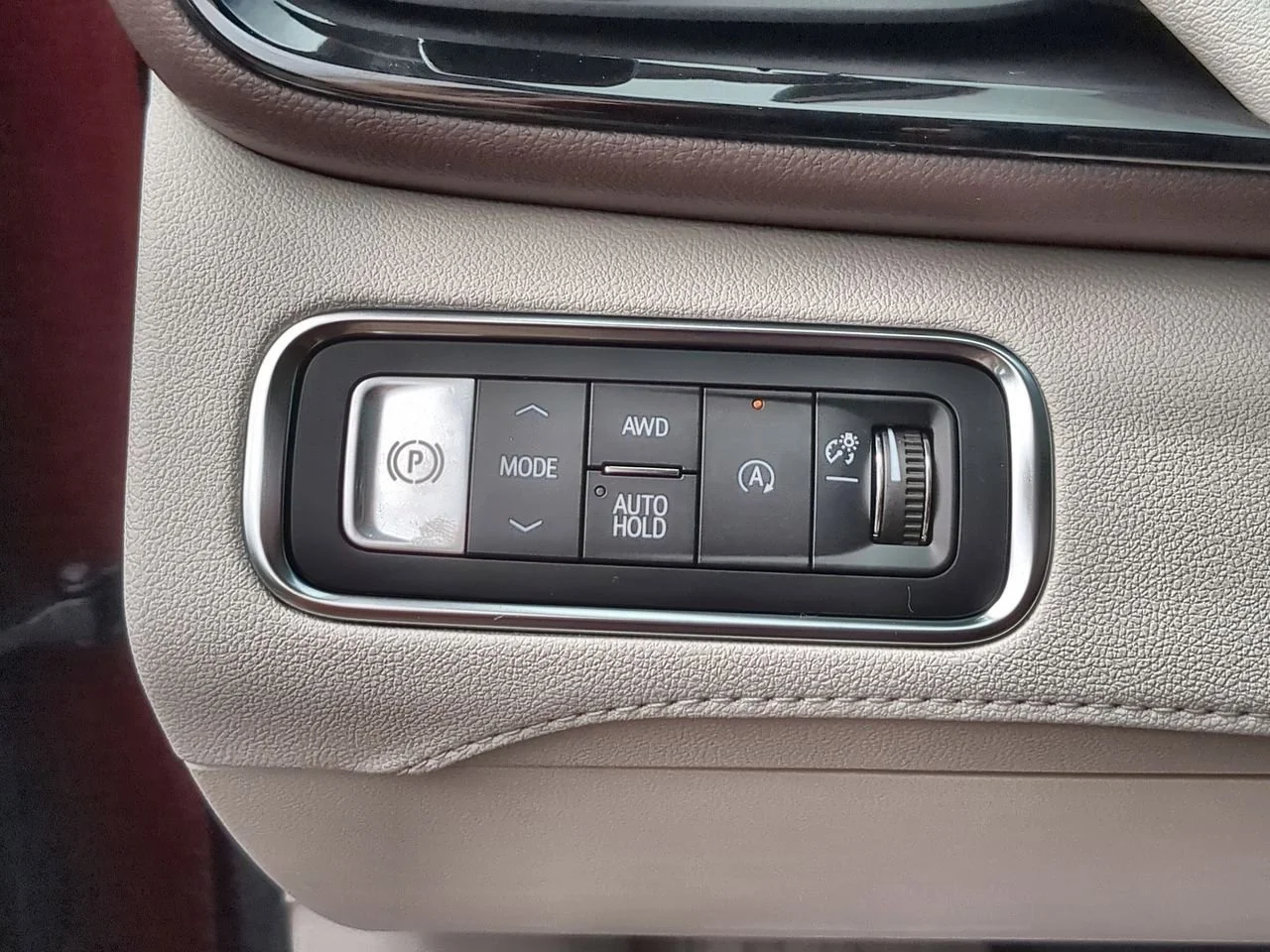 New 2026 Cherry Red Tintcoat Buick Avenir image 18