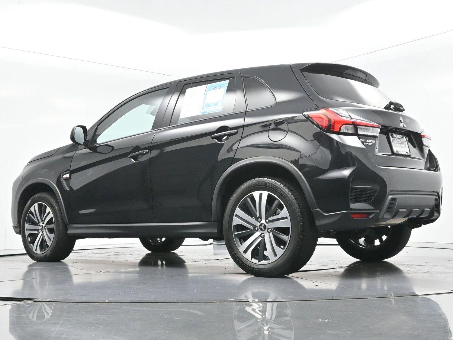 Used 2023 Labrador Black Pearl Mitsubishi ES image 42
