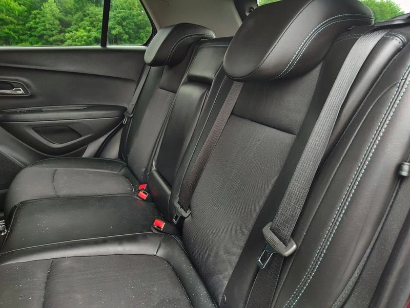 Used 2016 Red Chevrolet LT image 9