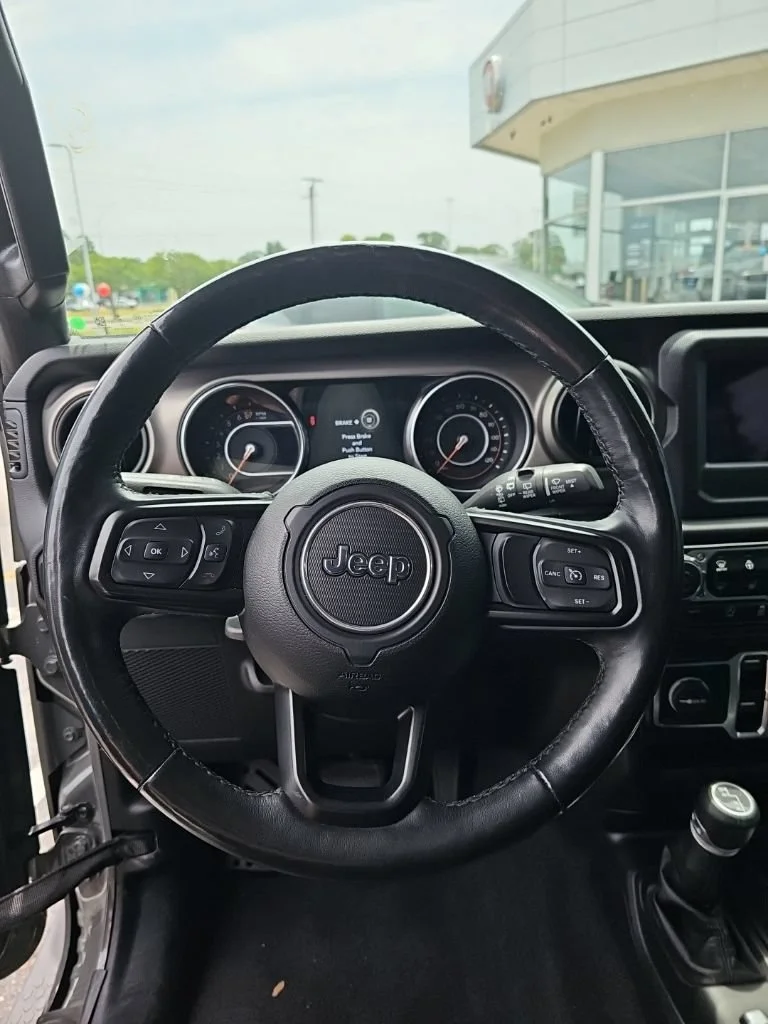 Used 2020 Sting-Gray Clearcoat Jeep Willys image 10