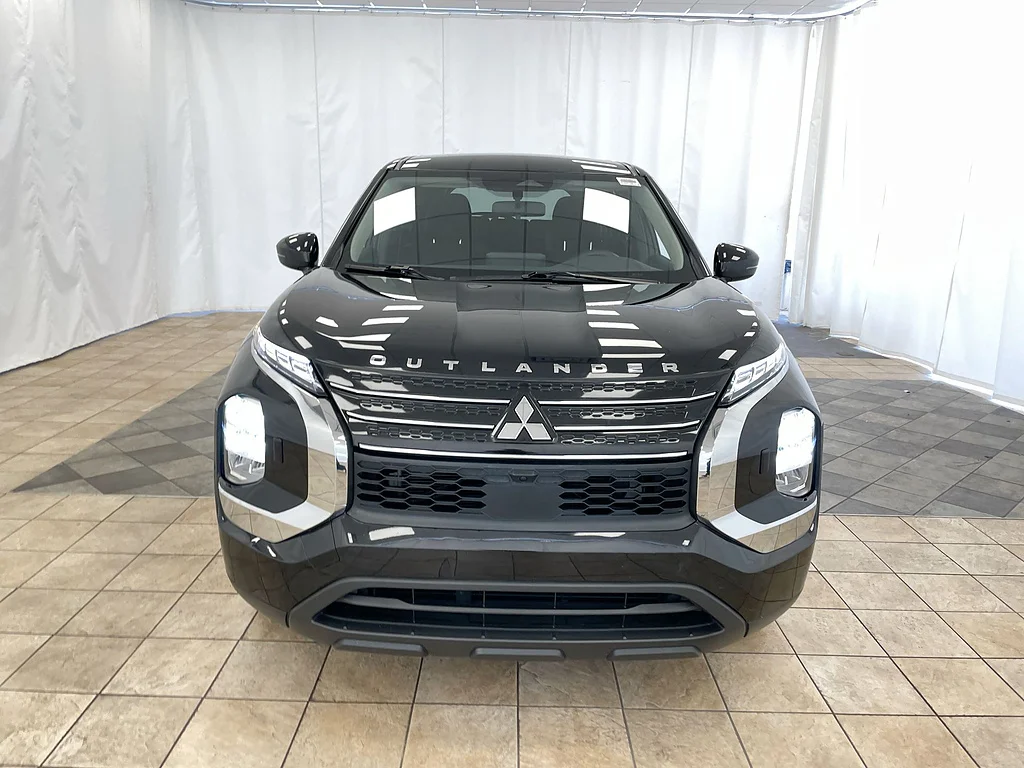 Used 2022 BLACK Mitsubishi ES image 29