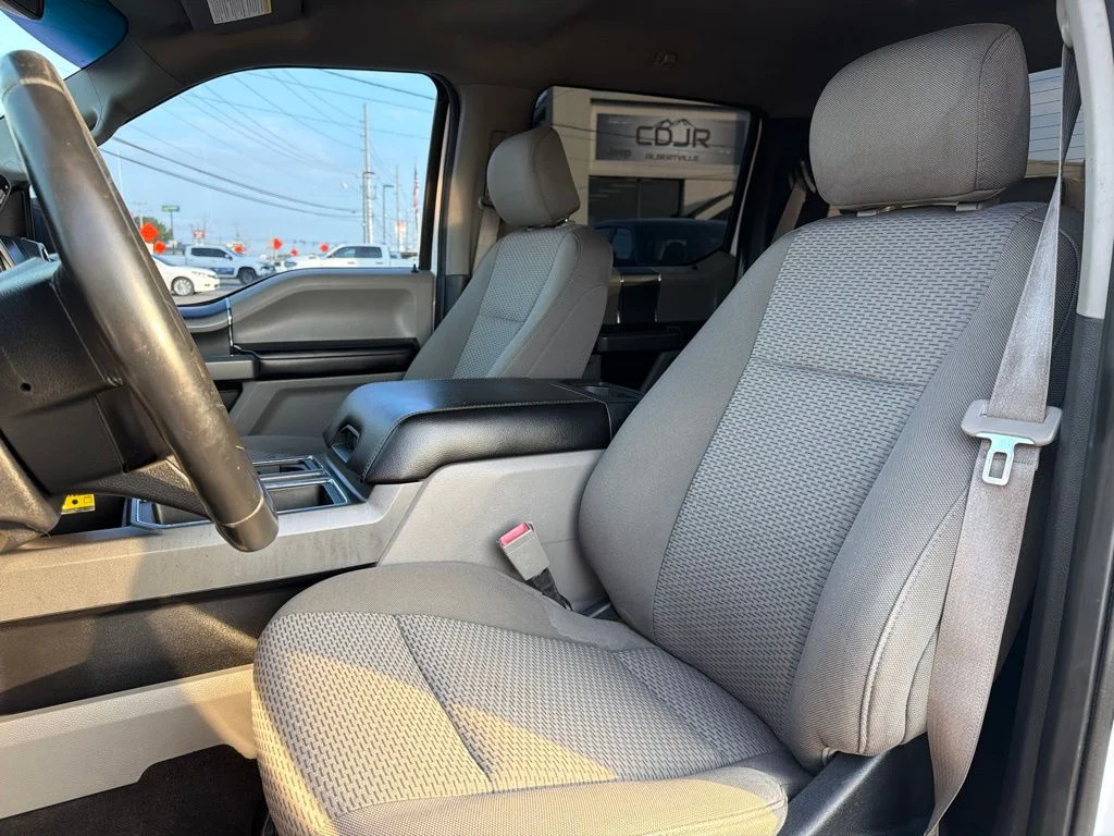 Used 2018 White Ford XLT image 31