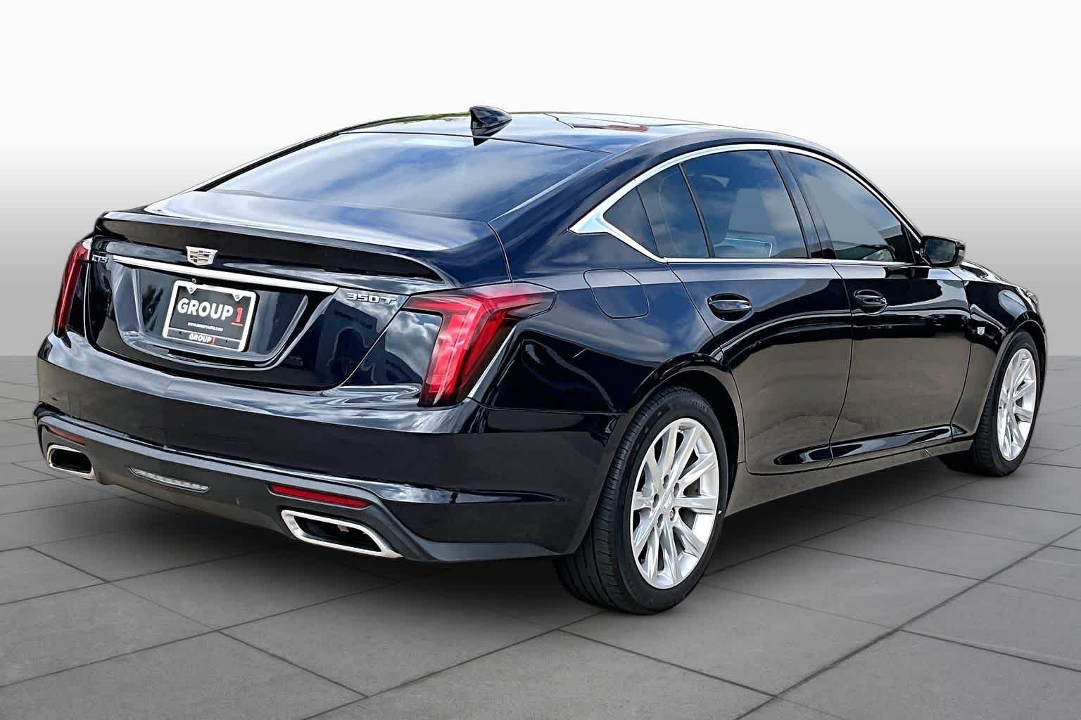 Used 2021 Dark Moon Blue Metallic Cadillac Luxury image 12