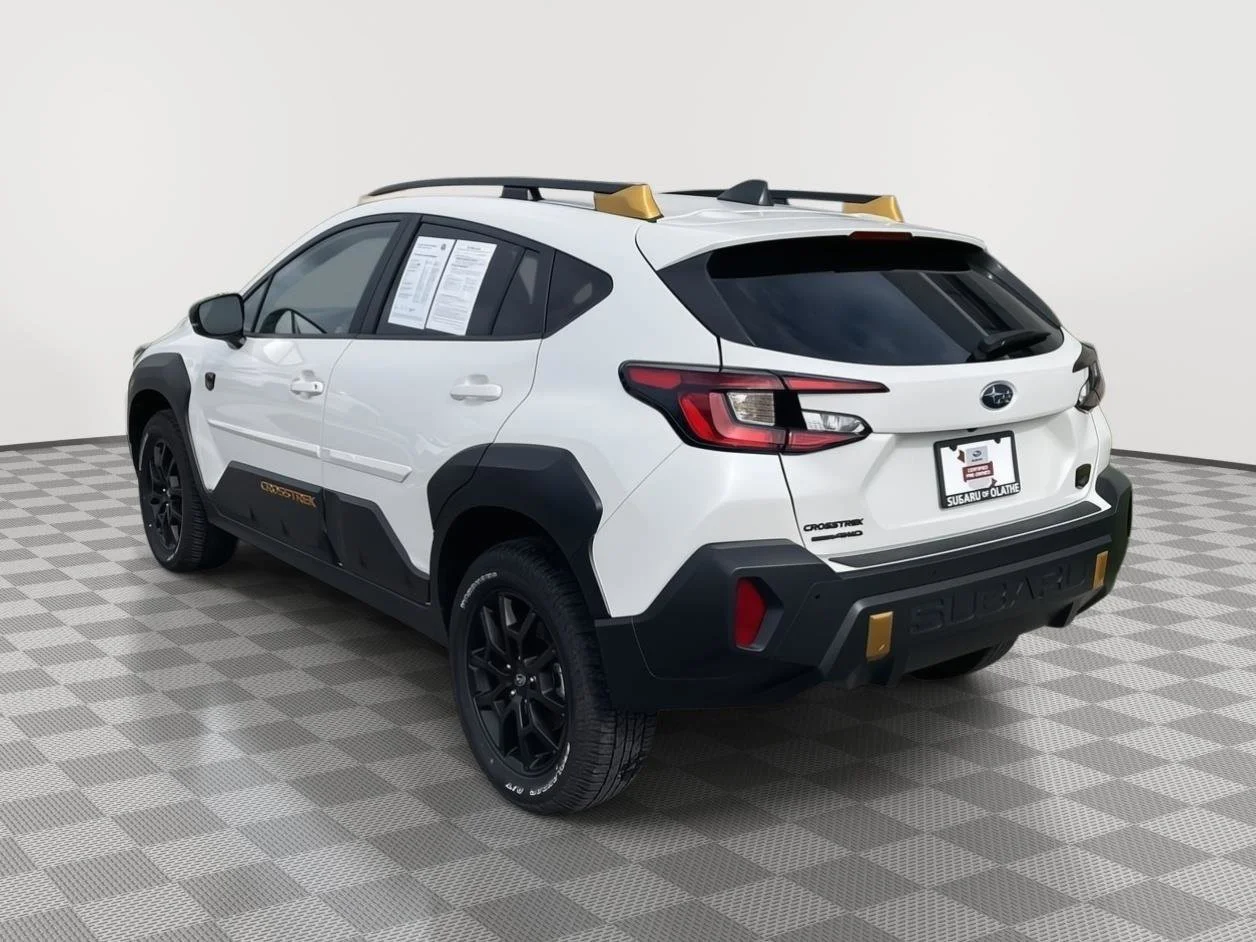 Certified Used 2025 Crystal White Pearl Subaru Wilderness image 12
