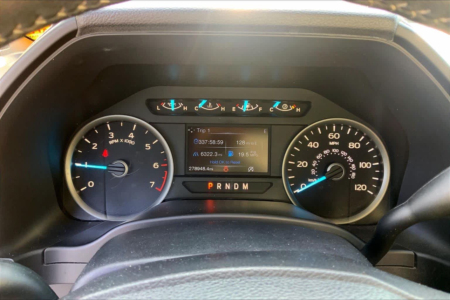 Used 2018 Blue Jeans Metallic Ford XLT image 23