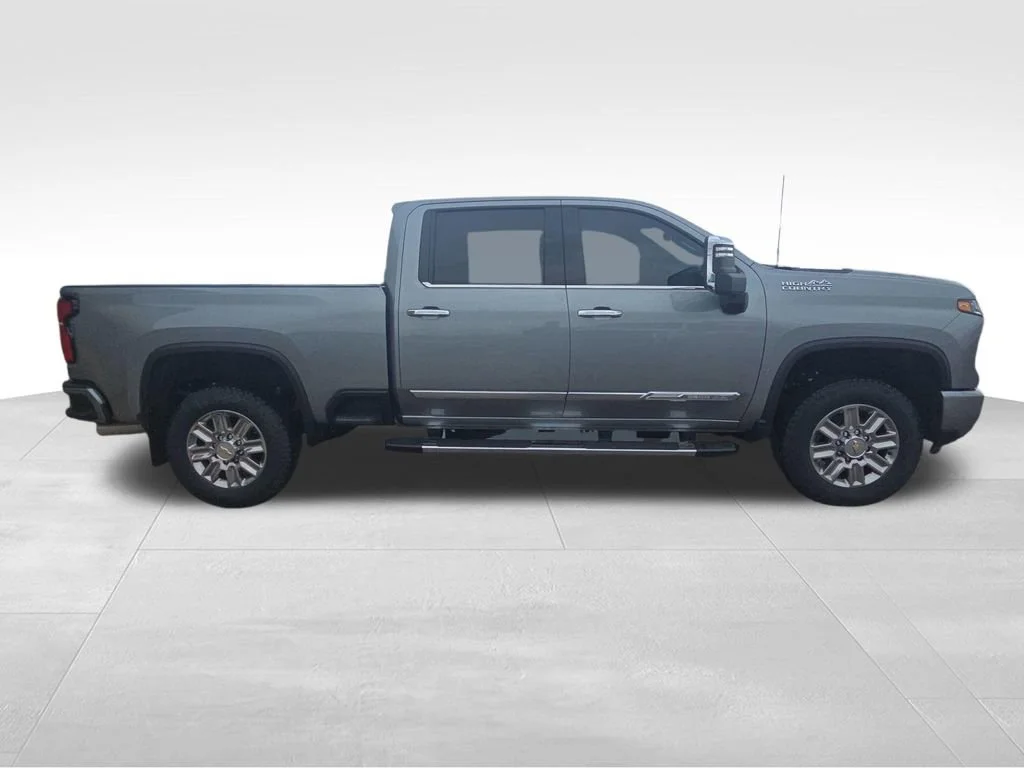 2026 Chevrolet Silverado 3500 HD High Country - Photo 8