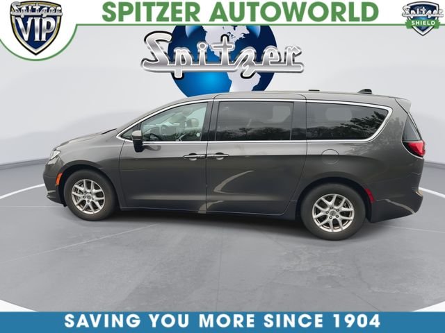 Used 2023 Gray Chrysler Touring L image 7