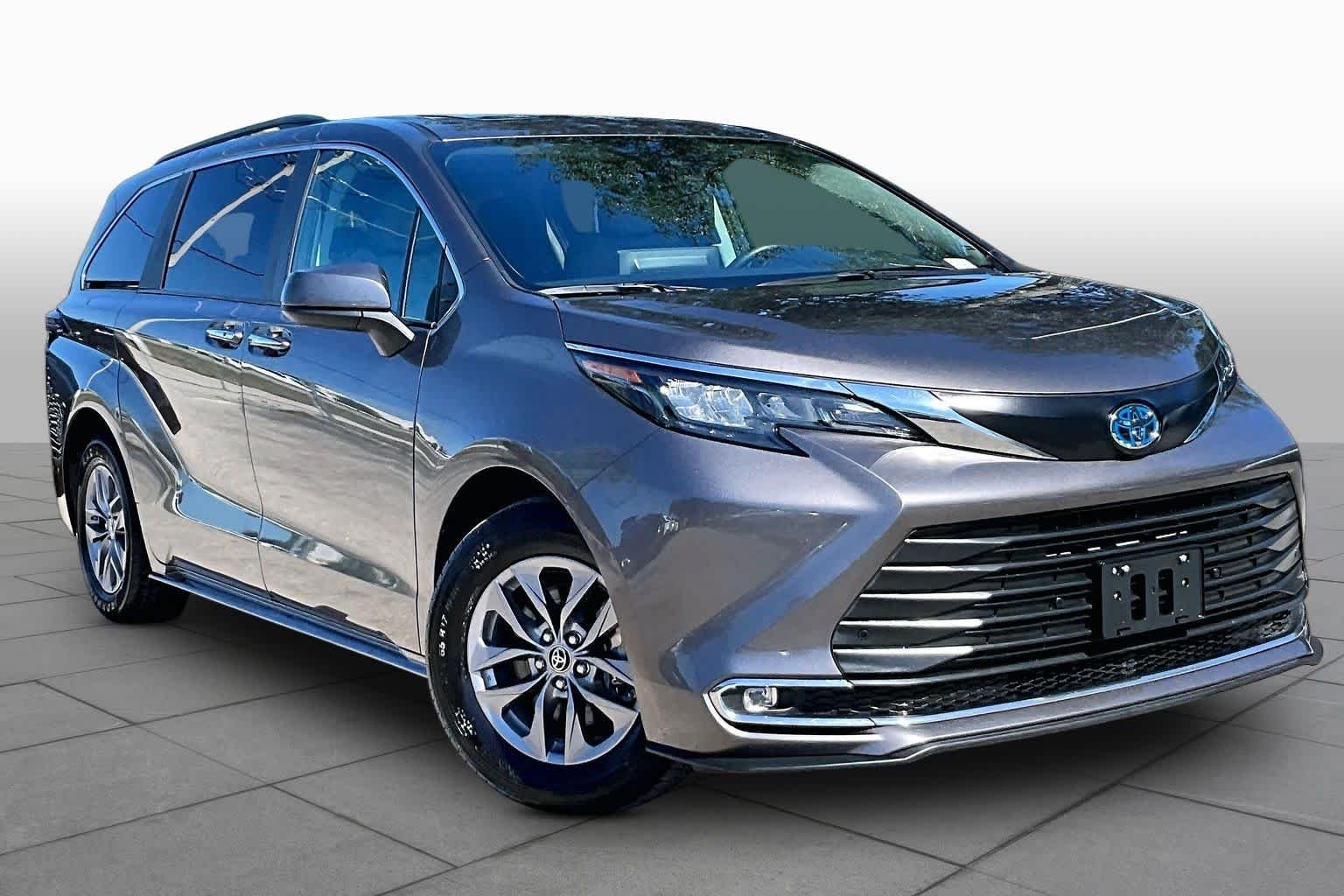 Used 2024 Predawn Gray Mica Toyota XLE image 3