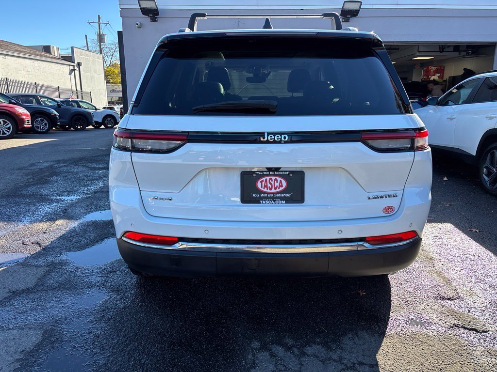 Used 2022 White Jeep Limited image 5