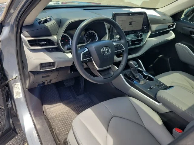 2024 Toyota Highlander XLE - Photo 26