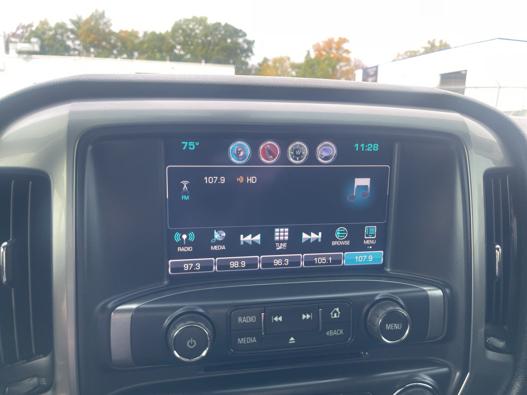 Used 2014 TUNGSTEN METALLIC Chevrolet LT image 14