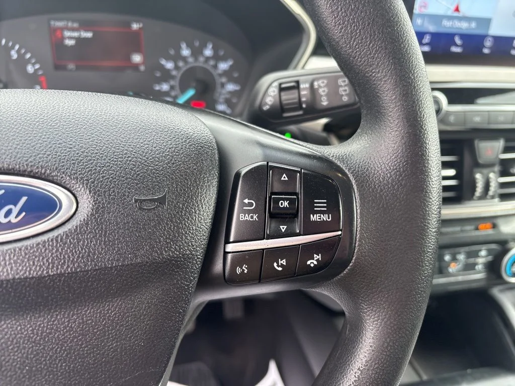 Used 2021 Star White Metallic Tri-Coat Ford SE image 16