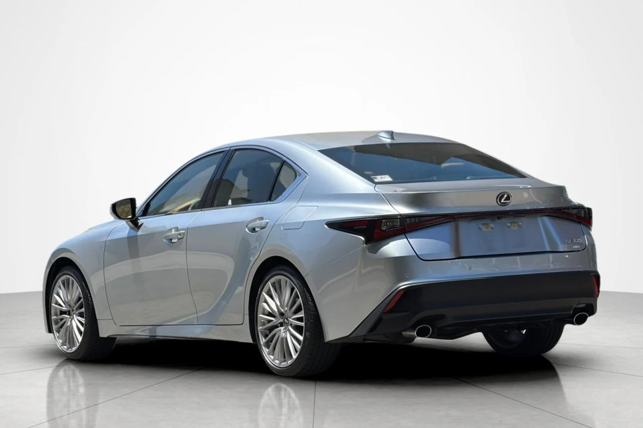 Used 2024  Lexus IS 300 image 3