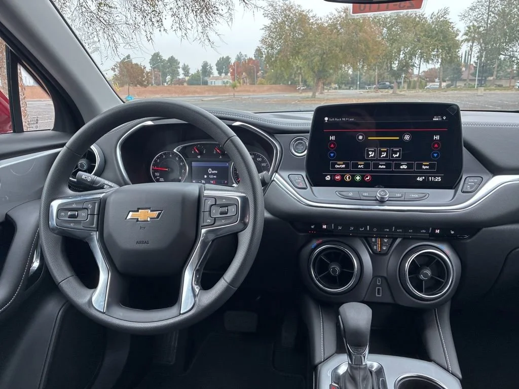 2025 Chevrolet Blazer 2LT - Photo 30
