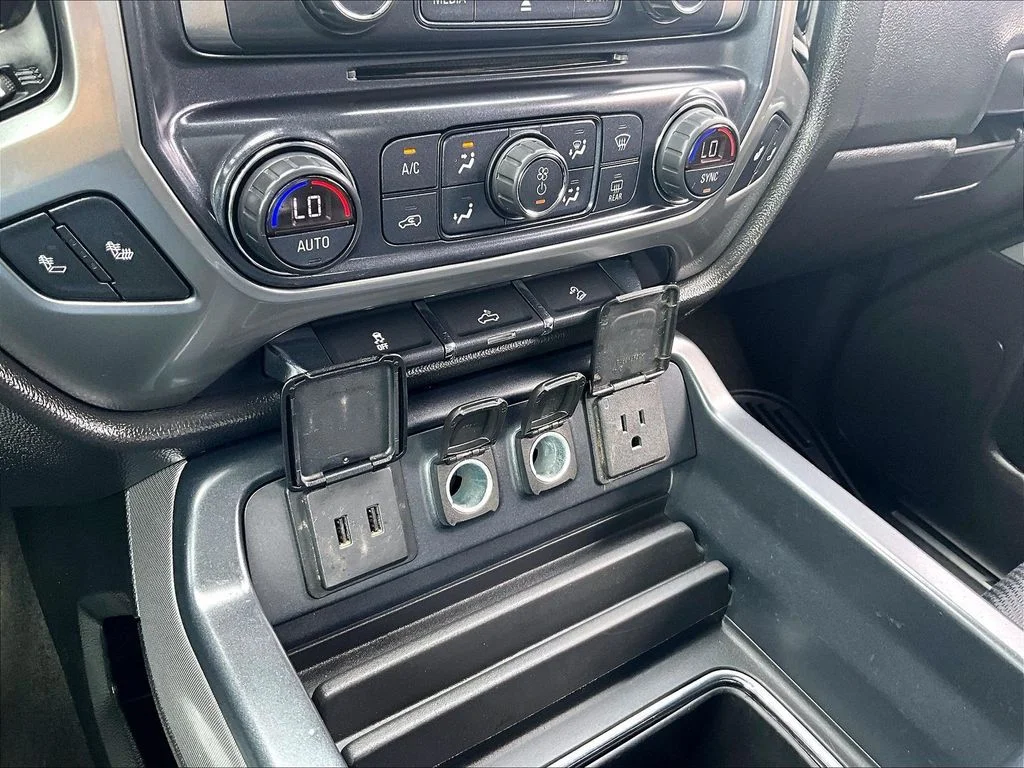 Used 2018 Black Chevrolet LT image 31