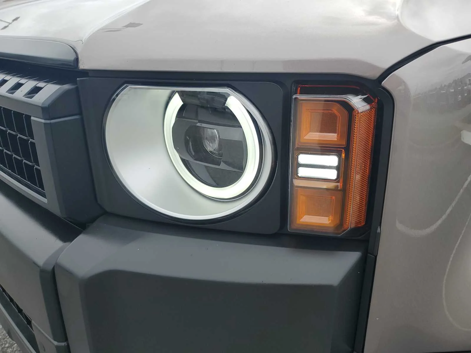 Used 2024 Meteor Shower Silver Toyota  image 14