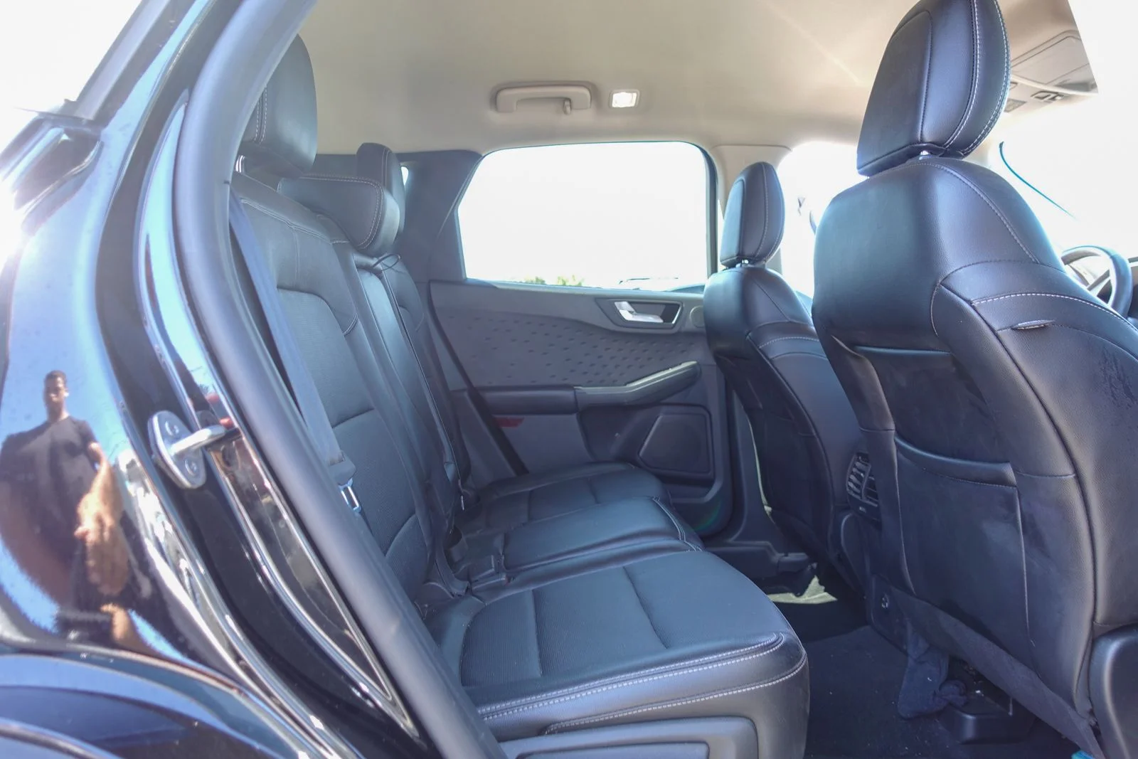 Used 2020 Black Metallic Ford Titanium image 14