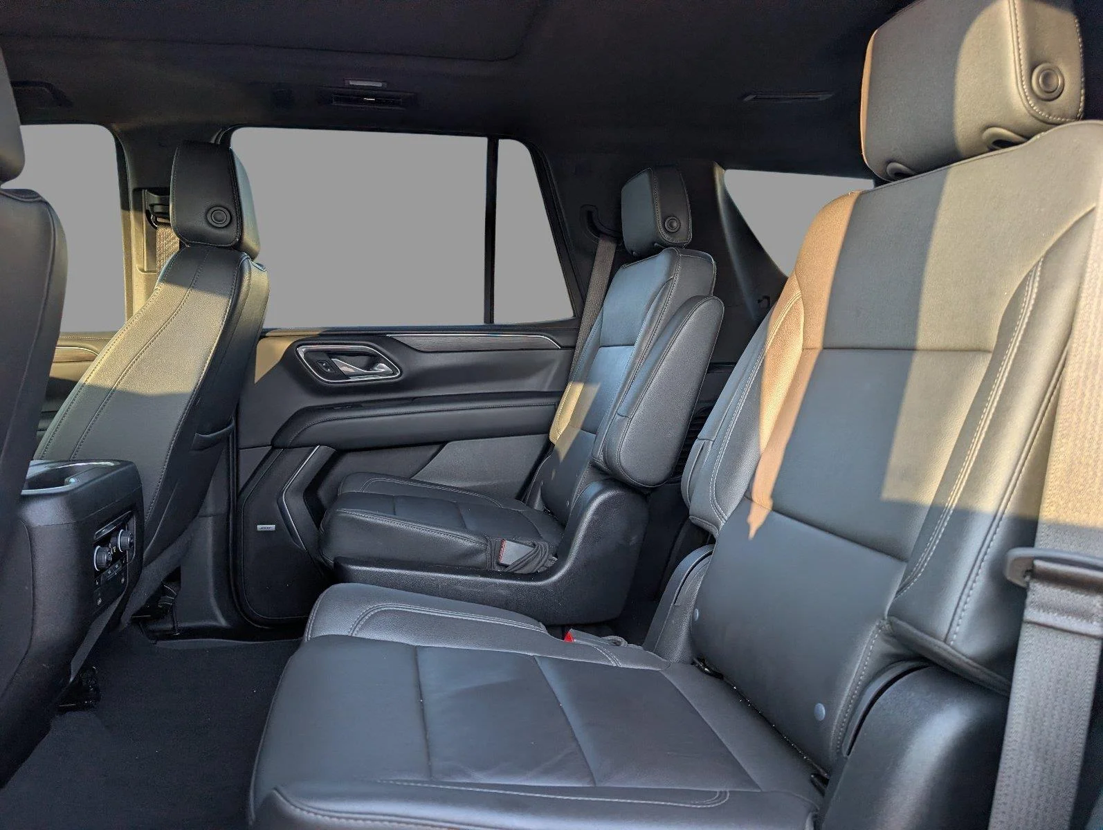 Used 2024 Dark Ash Metallic Chevrolet Z71 image 34