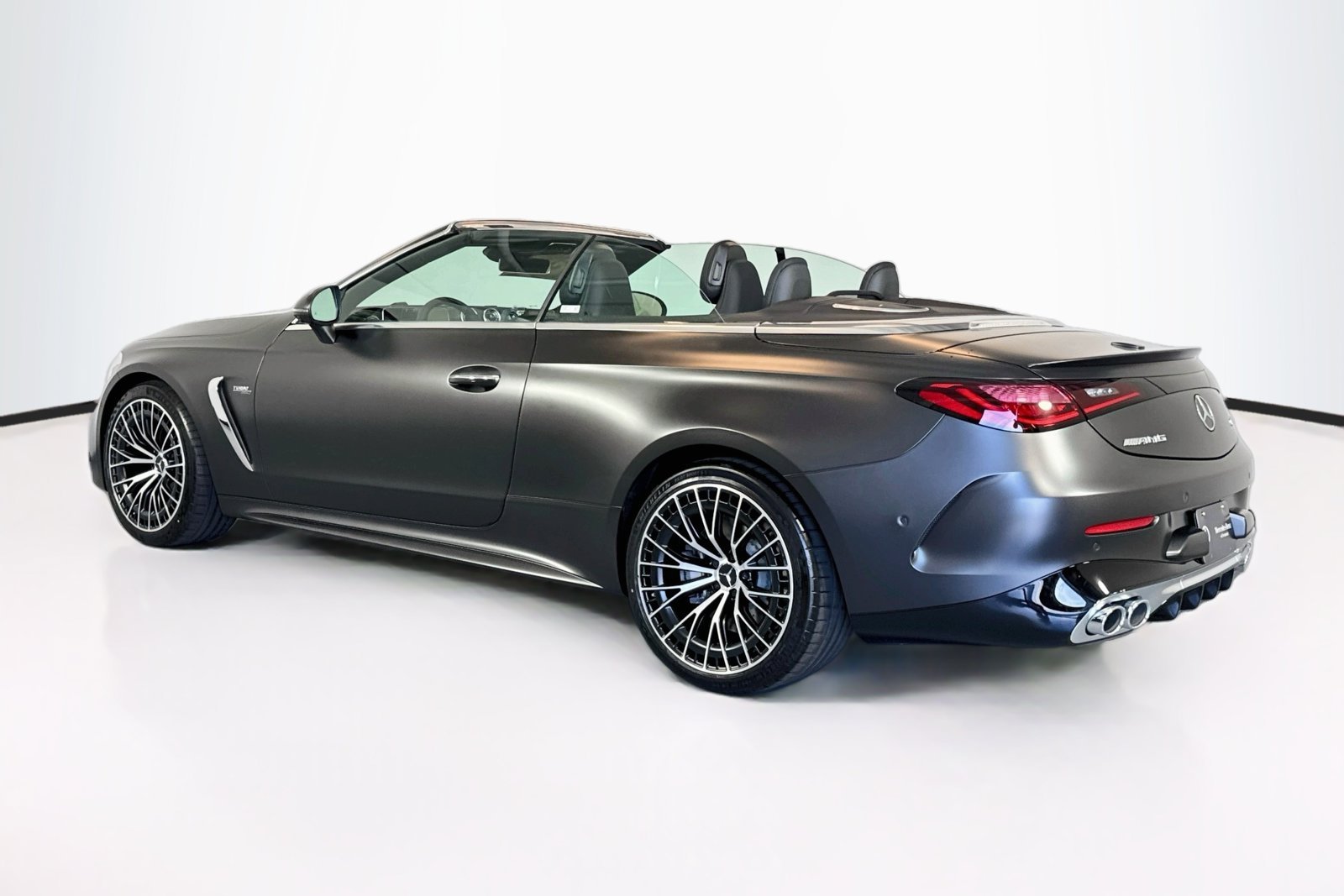 New 2027 MANUFAKTUR exclusive graphite grey magno Mercedes-Benz AMG® CLE 53 image 7