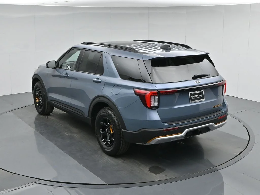 New 2026 Vapor Blue Metallic Ford Tremor image 39