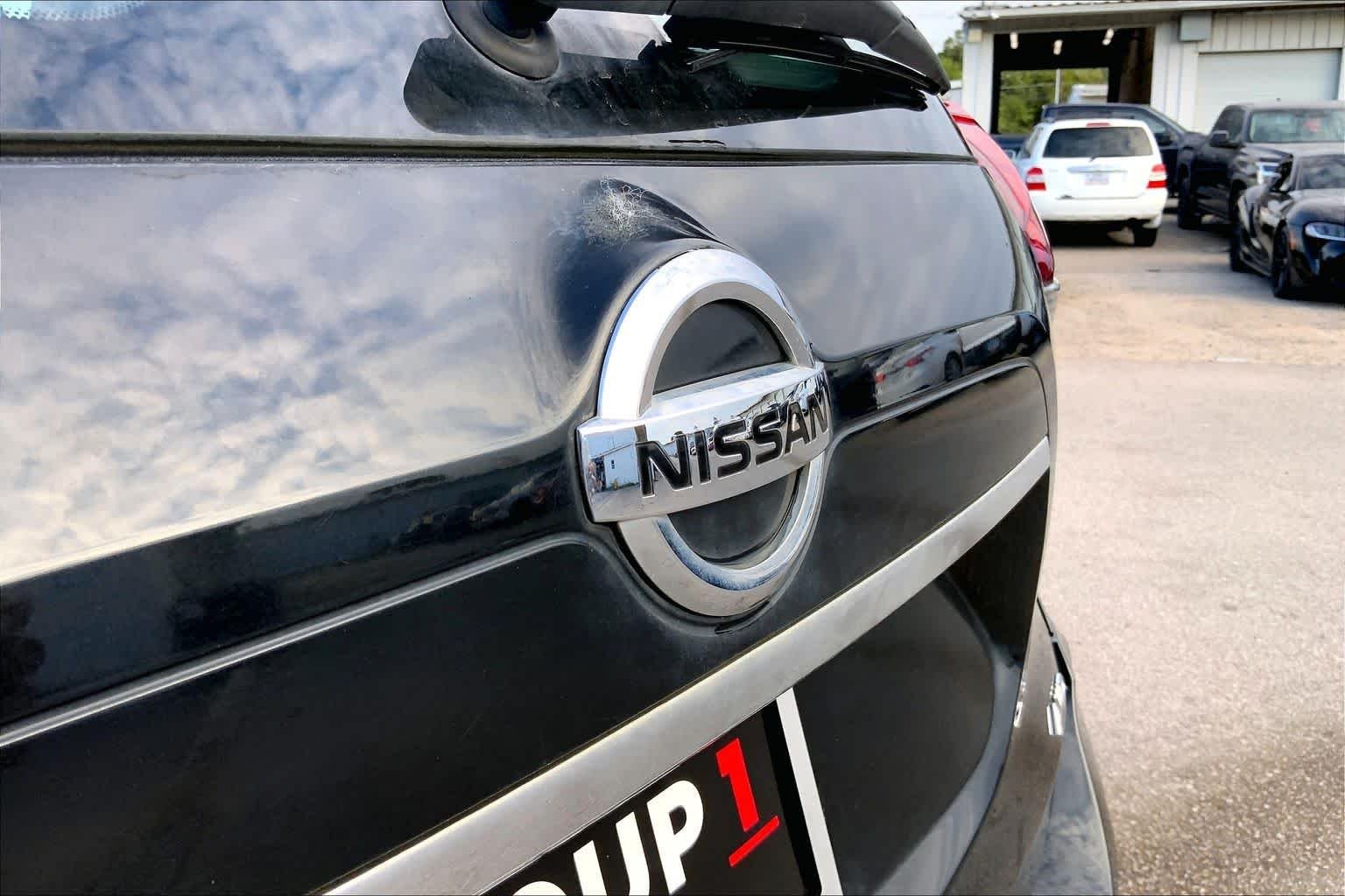 Used 2018 Magnetic Black Nissan S image 31