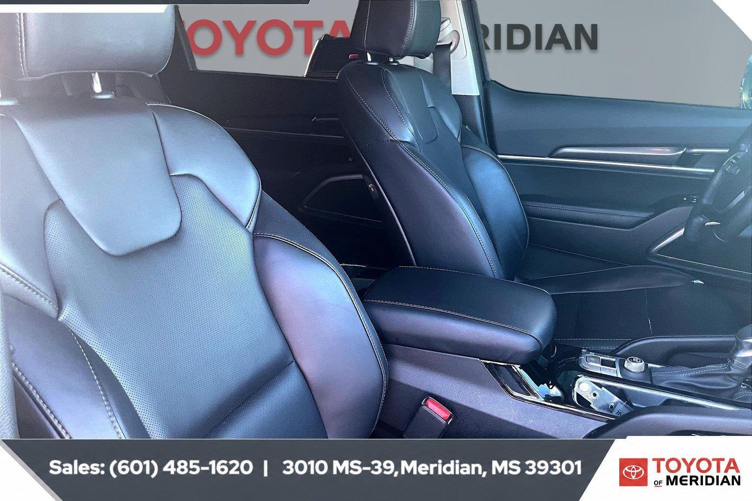 Used 2024 Ebony Black Kia S image 6