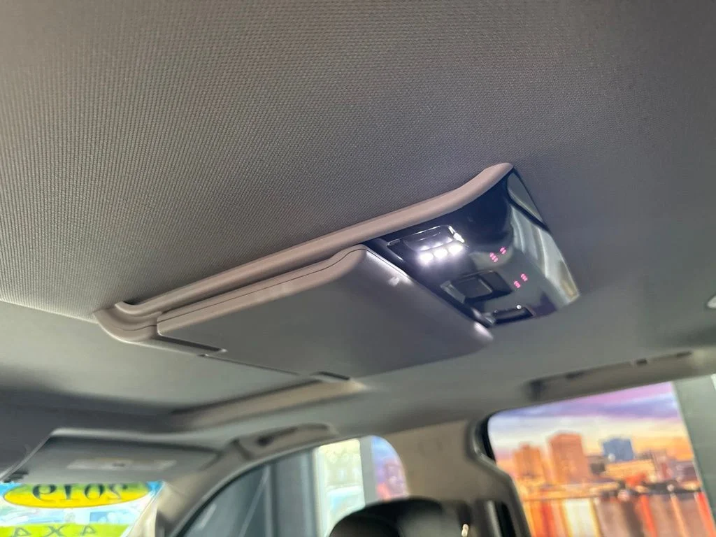 Used 2019 White Chevrolet Premier image 13