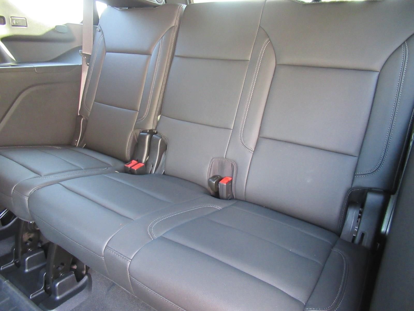 Used 2024 Gray Chevrolet Z71 image 37
