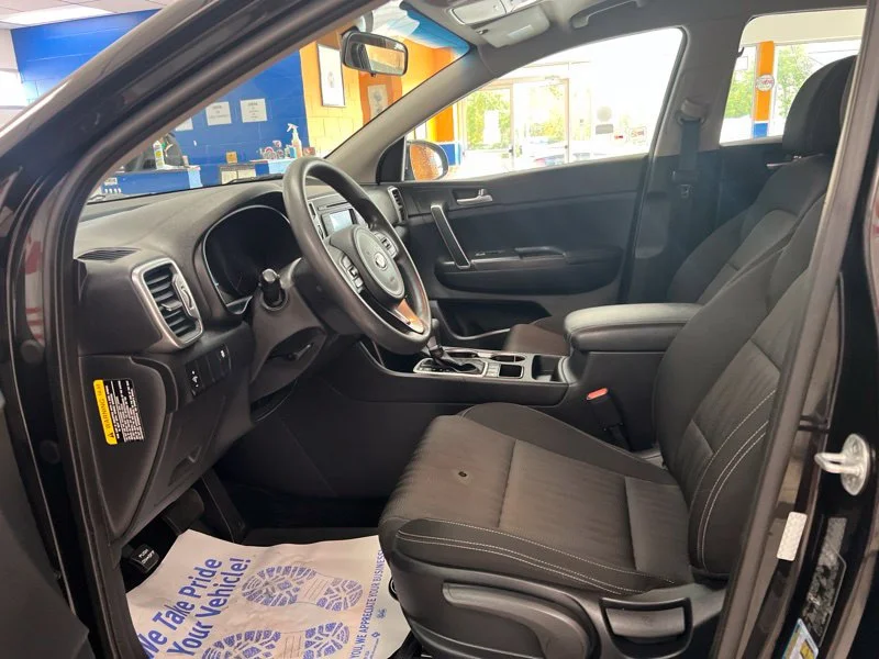 Used 2017 Red Kia LX image 16